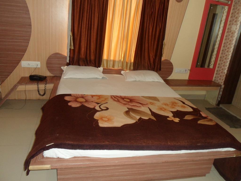 Hotel Raj Palace Dwārka Quarto foto