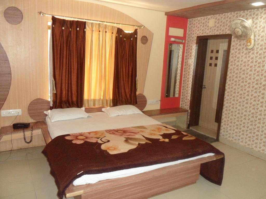 Hotel Raj Palace Dwārka Quarto foto