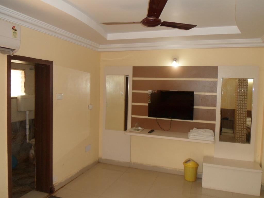 Hotel Raj Palace Dwārka Quarto foto