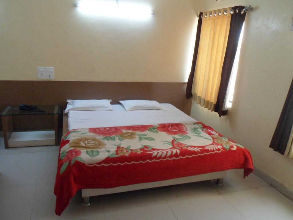 Hotel Raj Palace Dwārka Quarto foto